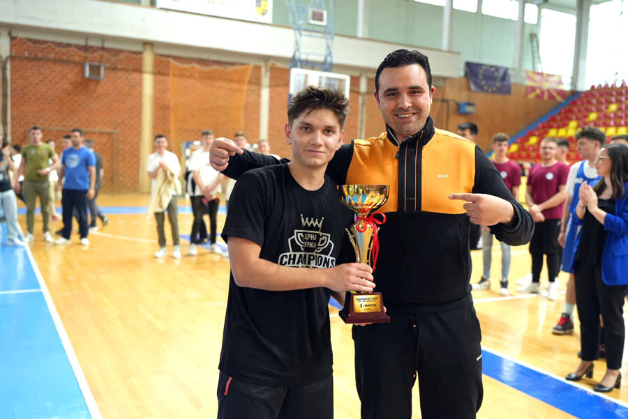 Костадинов во поддршка на спортот во Струмица. Костадинов во поддршка на спортот во Струмица.