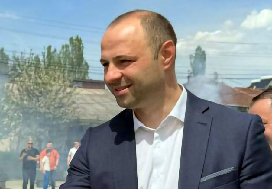 Владо Мисајловски, министер за одбрана. Владо Мисајловски, министер за одбрана.