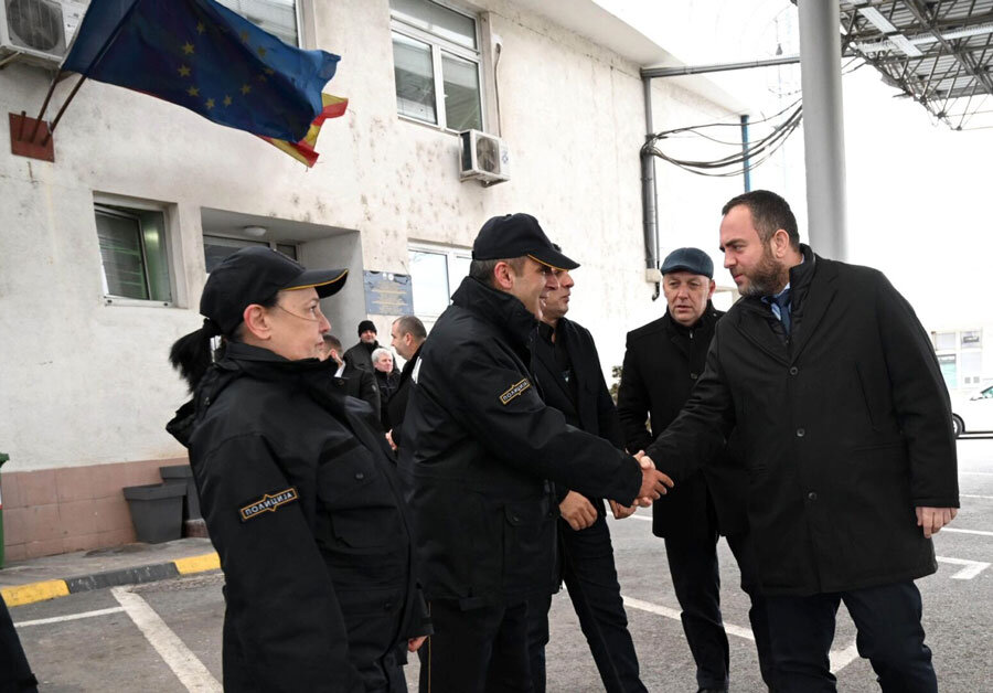 Тошковски: „На раководни позиции не се назначувани најдобрите кандидати, туку оние кои биле најподобни.“ | Извор: makfax.com.mk Тошковски: „На раководни позиции не се назначувани најдобрите кандидати, туку оние кои биле најподобни.“ | Извор: makfax.com.mk