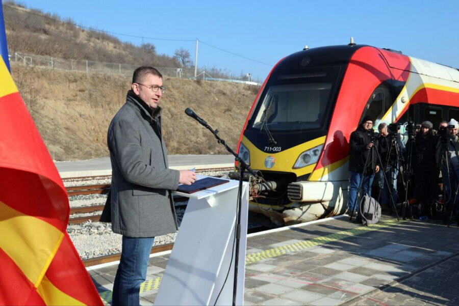 Премиерот најавува градежна офанзива. | Извор: Влада Премиерот најавува градежна офанзива. | Извор: Влада
